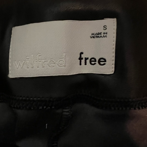 Wilfred Free Daria Vegan Leather Black Leggings size Small - Picture 10 of 16